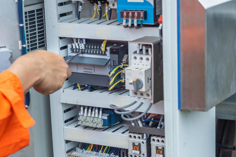 6 Passos Essenciais para Montagem de Quadro Elétrico Trifásico